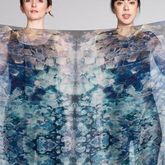 Blue Dream scarf, two models, Teascarf Brooklyn